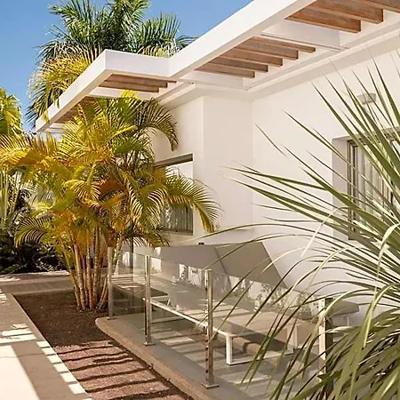 Aevum Playa del Ingles (Gran Canaria)