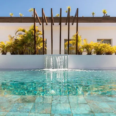 ホテル Silvi By Tam 5*