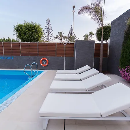 ホテル Silvi By Tam